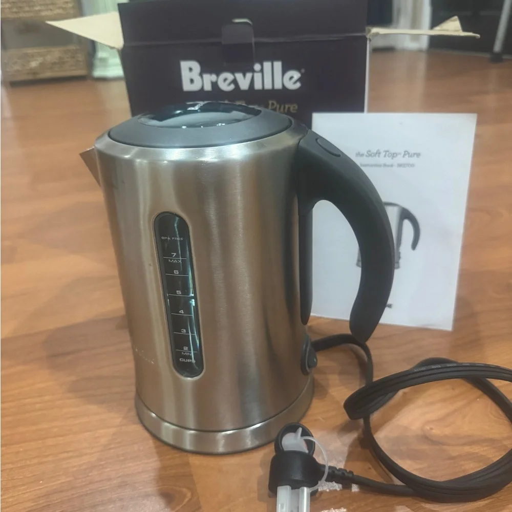 Breville Stainless Steel Electric Kettle in Silver and Black